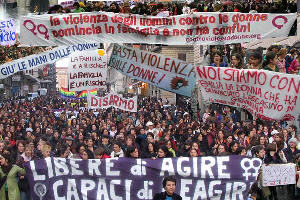 "Libere di agire capaci di reagire" Foto della manifestazione del 24 novembre 2007 a Roma